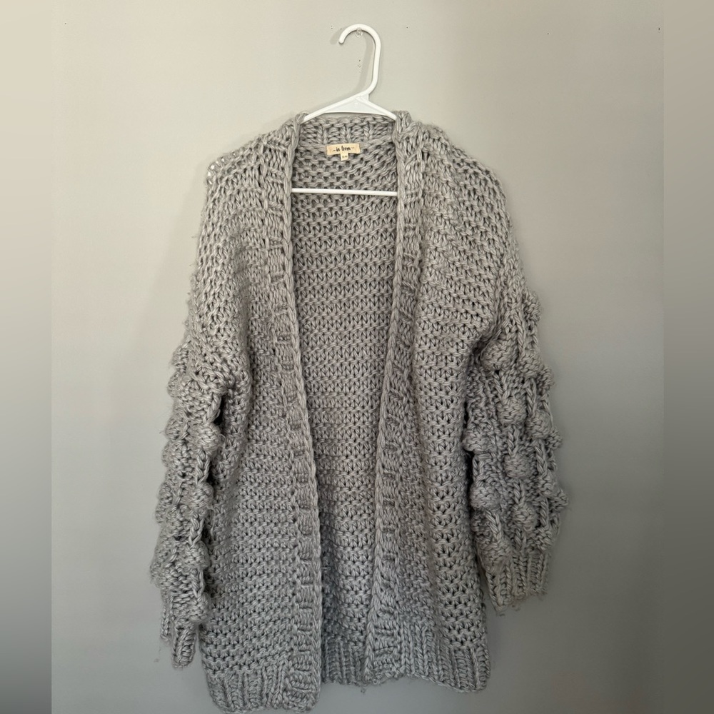 Women’s (S/M) Grey Chunky Knit Sweater/Cardigan